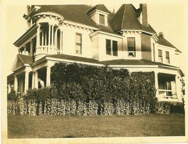 old_house.jpg old_house.jpg