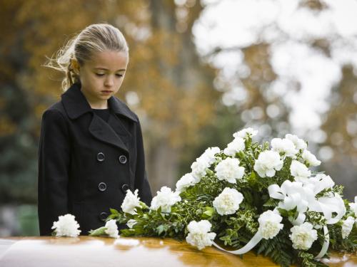 Girl_at_Funeral.jpg Girl_at_Funeral.jpg