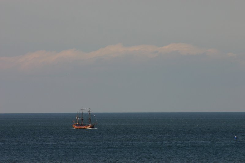 Distant_Ship_On_Ocean_by_FoxStox.jpg Distant_Ship_On_Ocean_by_FoxStox.jpg