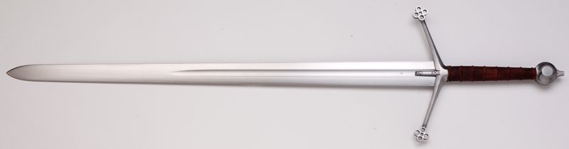 800px-Scottish_claymore_replica__Albion_Chieftain_2.jpg 800px-Scottish_claymore_replica__Albion_Chieftain_2.jpg