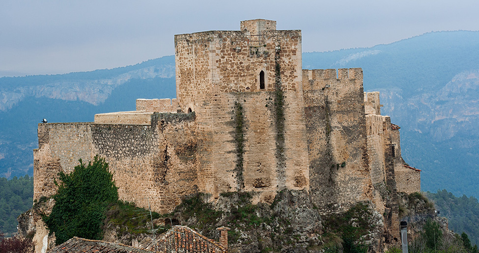 castillo-de-yeste.jpg castillo-de-yeste.jpg