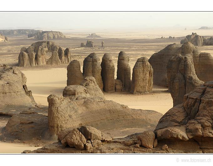 La_Passe_de_la_Vall_e_des_Rois_Nains.jpg La_Passe_de_la_Vall_e_des_Rois_Nains.jpg